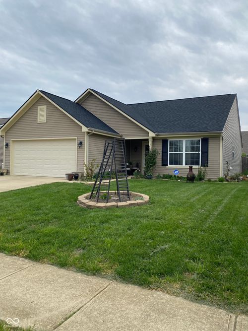 3187 Limber Pine Dr, Whiteland, IN, 46184-9264 | Card Image