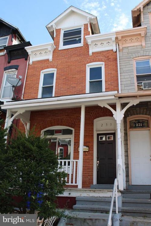 233 Pear St, READING, PA, 19601-2918 | Card Image