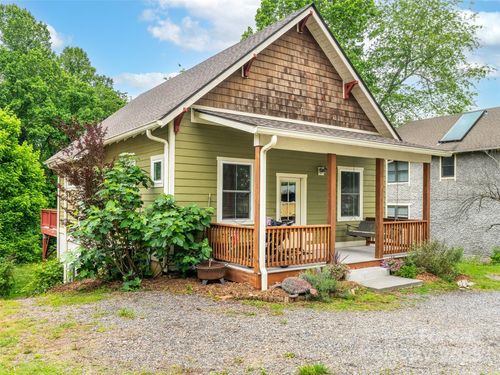 9 Reynolds Rd, Asheville, NC, 28806-4621 | Card Image
