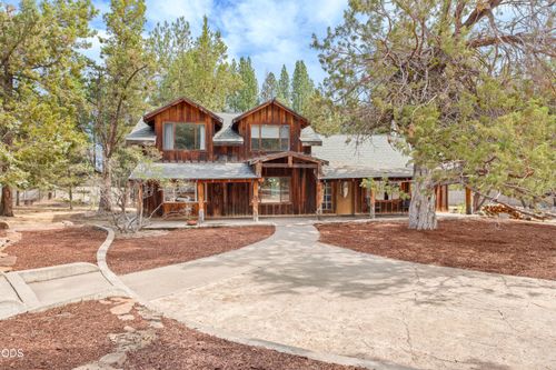 67439 Highway 20, Bend, OR, 97703-9121 | Card Image
