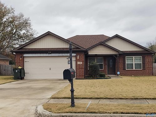 108 Hunter Way, Owens Cross Roads, AL, 35763-5617 | Card Image