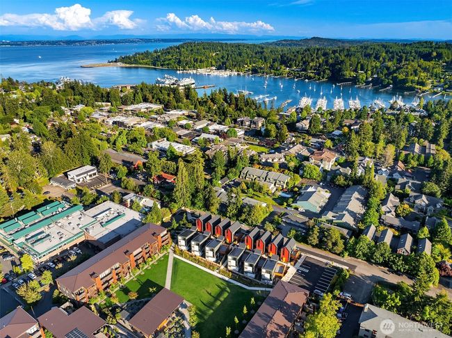 214 Shepard Way Nw, Townhouse with 2 bedrooms, 2 bathrooms and 1 parking in Bainbridge Island WA | Image 16