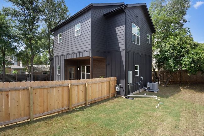 B - 5304 Samuel Huston Ave, House other with 2 bedrooms, 3 bathrooms and null parking in Austin TX | Image 23