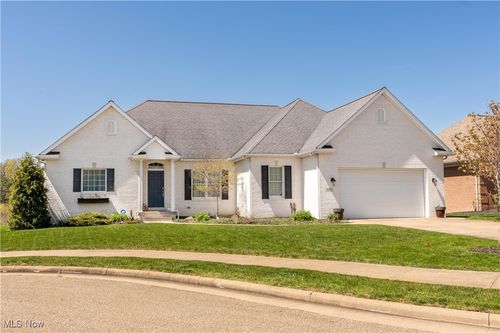 520 Pga Blvd, New Philadelphia, OH, 44663-8402 | Card Image