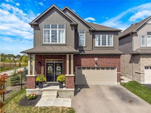 26 Gourlay Farm Lane, Ayr, ON, N0B1E0 | Card Image