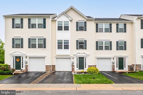 4 Tuxford Ln, COATESVILLE, PA, 19320-1635 | Card Image