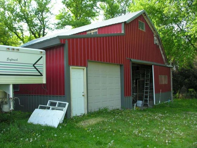 9153 Oak Ave, Home with 5 bedrooms, 3 bathrooms and null parking in Cresco IA | Image 4