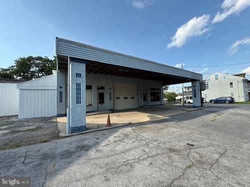 127 E Cumberland St, LEBANON, PA, 17042-8125 | Card Image