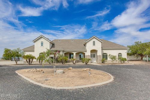 32397 Elsinore Hts, Wildomar, CA, 92595-7967 | Card Image