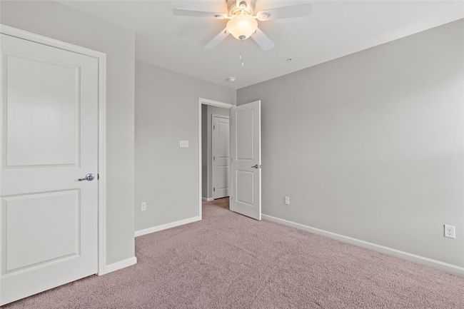 1004 Pointe View Dr, Townhouse with 3 bedrooms, 3 bathrooms and 2 parking in Mars PA | Image 25