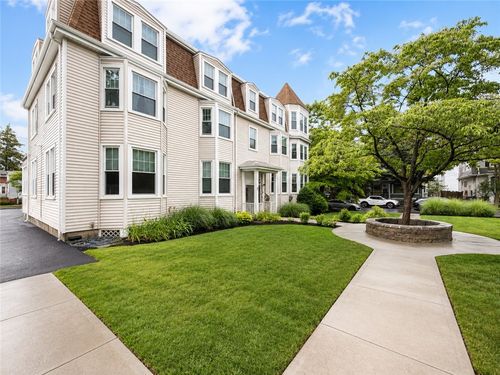 9-8 Slocum St, Providence, RI, 02909-1654 | Card Image