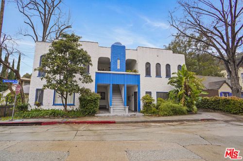 6100 Glen Oak St, Los Angeles, CA, 90068-2316 | Card Image