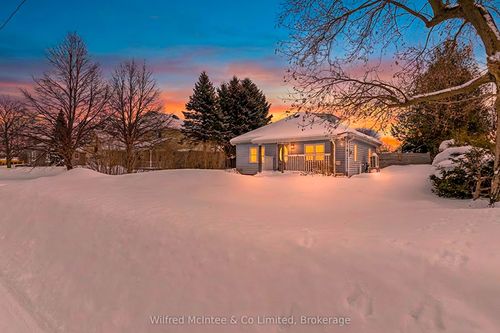 437 Adelaide Street, Kincardine, ON, N2Z2W6 | Card Image