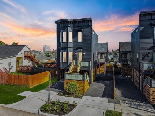 1112 30th St, Galveston, TX, 77550-4201 | Card Image