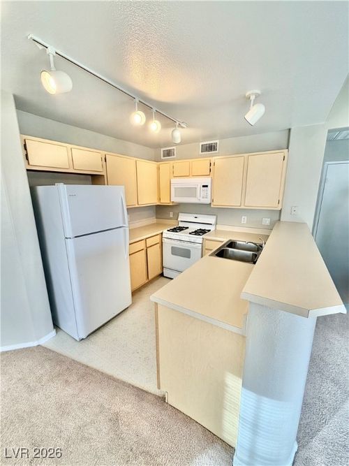 2076-1881 W Alexander Rd, North Las Vegas, NV, 89032-9016 | Card Image