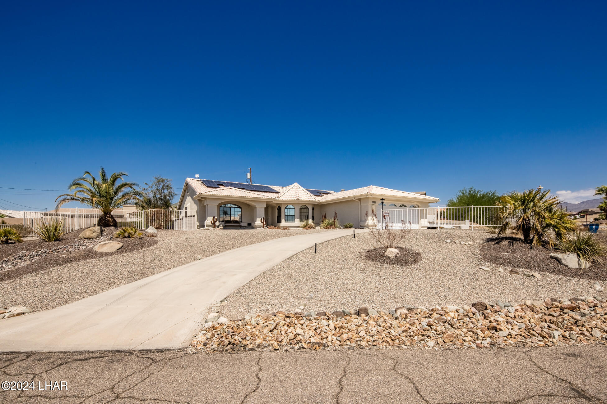 Westport Dr, Lake Havasu City, AZ 86404