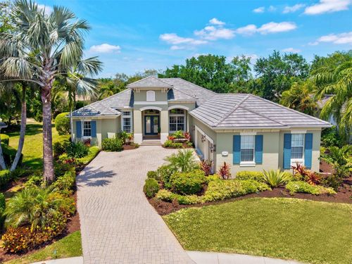 12311 Newcastle Pl, LAKEWOOD RANCH, FL, 34202-7935 | Card Image