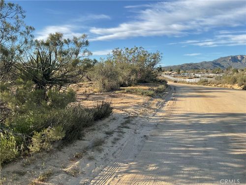 687 Saddleback Drive, Aguanga, CA, 92536 | Card Image