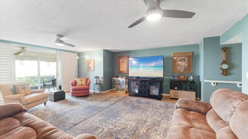 apt-c1-110 Half Moon Cir, Hypoluxo, FL, 33462-5467 | Card Image