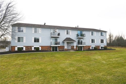 1642 Jefferson Ridge Dr, Jefferson Hills, PA, 15025-3427 | Card Image