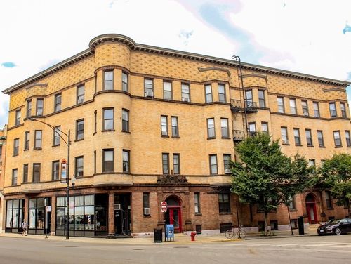 4-668 W Oakdale Ave, Chicago, IL, 60657-7442 | Card Image