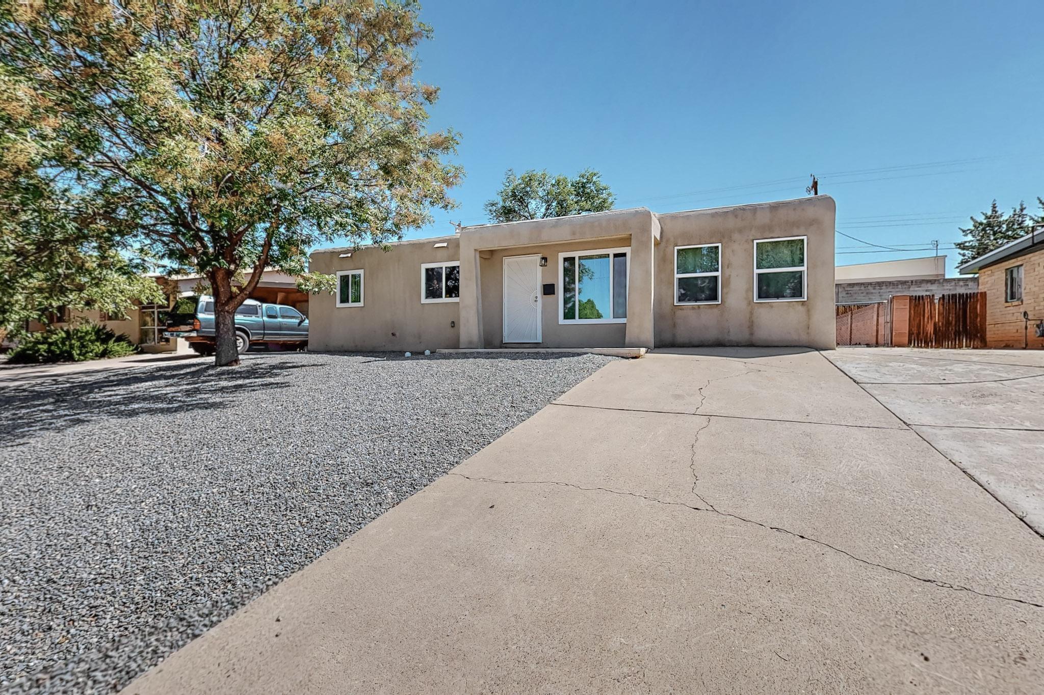 Muriel St, Albuquerque, NM 87112