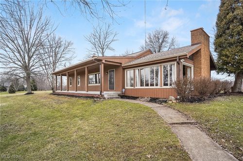 4017 Bellaire Ln, Peninsula, OH, 44264-9786 | Card Image