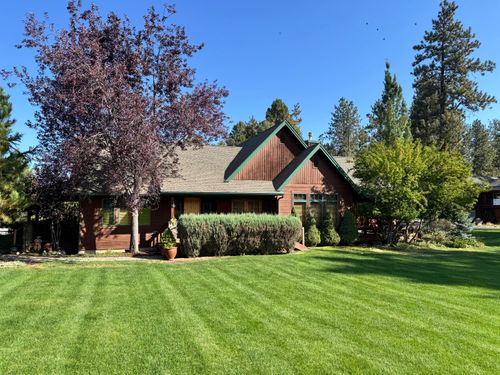 546 S Cottonwood St, Sisters, OR, 97759-2617 | Card Image