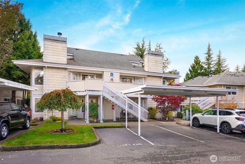 unit-d104-9210 Market Pl, Lake Stevens, WA, 98258-3353 | Card Image