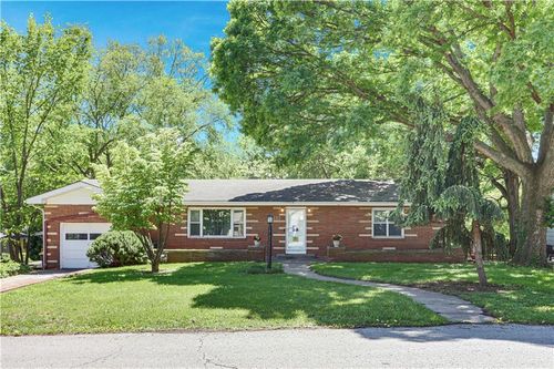 2315 Ne 37th Ter, Kansas City, MO, 64116-2553 | Card Image
