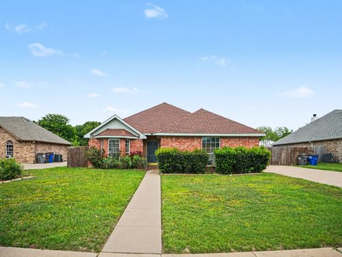 259 Cobblestone Cir, Red Oak, TX, 75154-5044 | Card Image