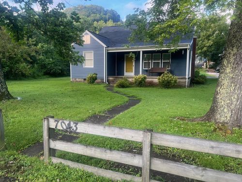 7043 Ky Route 122, Drift, KY, 41619-9000 | Card Image