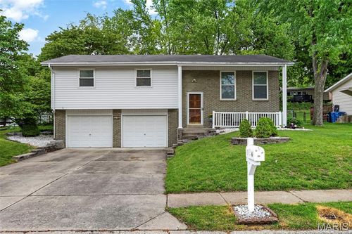 2904 Headland Dr, Saint Charles, MO, 63301-0767 | Card Image