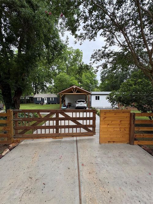 251 Mudd St, Coldspring, TX, 77331-6707 | Card Image