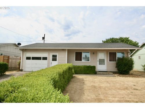 1332 Thompson Rd, Woodburn, OR, 97071-2617 | Card Image