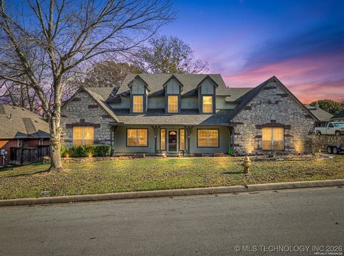 12512 S 18th Cir E, Jenks, OK, 74037-3664 | Card Image