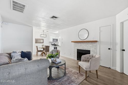 98-4820 N 89th Ave, Phoenix, AZ, 85037-1104 | Card Image