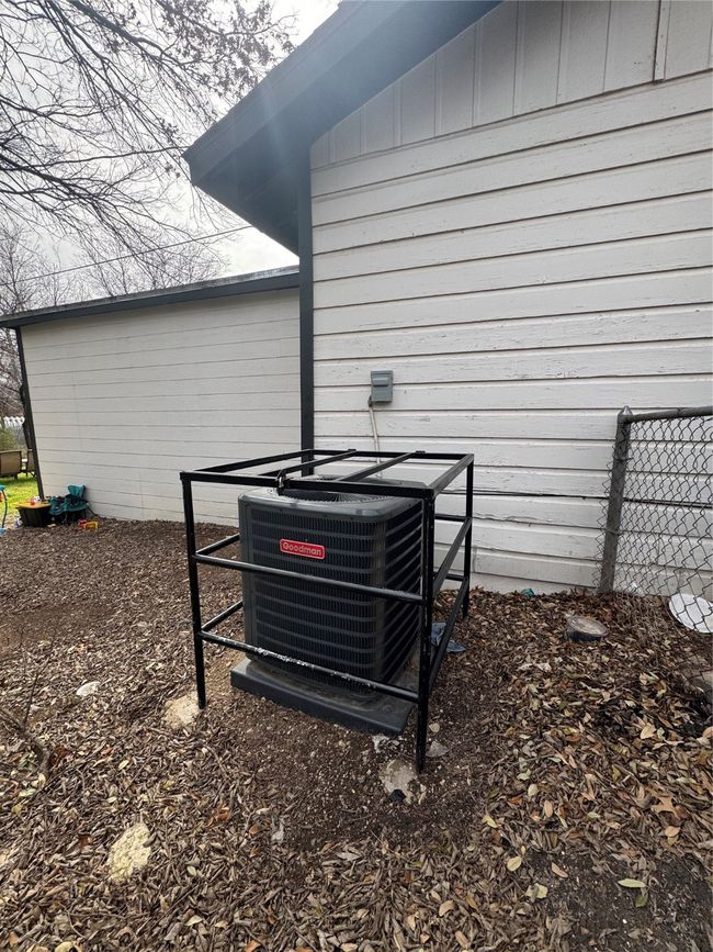 6768 Bridle Bit Trl, House other with 3 bedrooms, 1 bathrooms and null parking in Fort Worth TX | Image 19