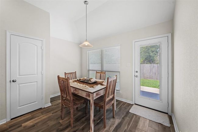 128 Red Deer Way, House other with 3 bedrooms, 2 bathrooms and 2 parking in Huntsville TX | Image 7