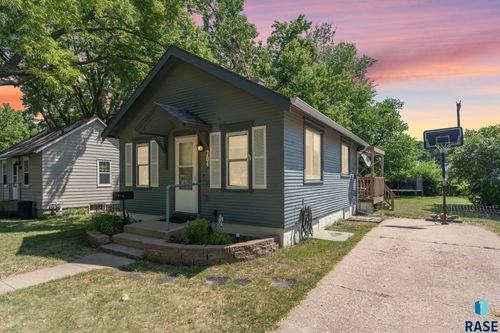 304 S Lyndale Ave Avenue, Sioux Falls, SD, 57104 | Card Image
