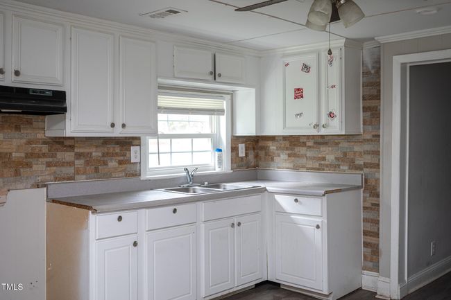 coleman-306-w-main-9 | Image 9