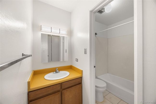 Bathroom | Image 6