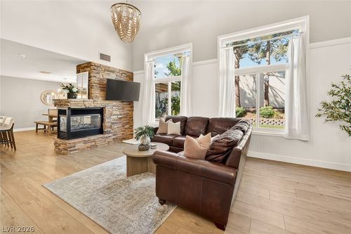 2437 Cliffwood Dr, Henderson, NV, 89074-5884 | Card Image