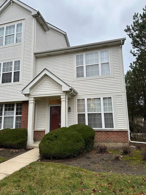 unit-107-690 Mill Cir, Wheeling, IL, 60090-4206 | Card Image