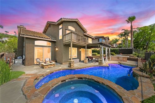 951 S Creekview Ln, Anaheim, CA, 92808-1444 | Card Image
