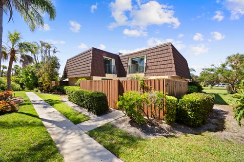 6136 Se Riverboat Dr, Stuart, FL, 34997-1525 | Card Image