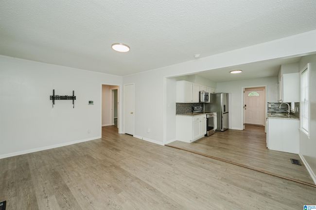 2033 E Lake Blvd, House other with 3 bedrooms, 2 bathrooms and null parking in TARRANT AL | Image 11