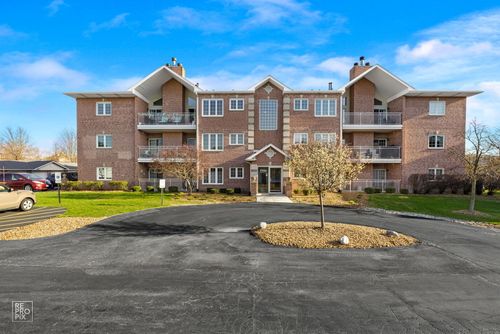 unit-3b-17950 Settlers Pond Way, Orland Park, IL, 60467-5294 | Card Image