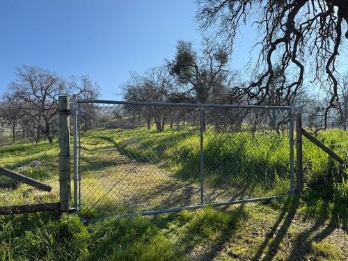 48 Watts Valley Rd, Sanger, CA, 93657 | Card Image