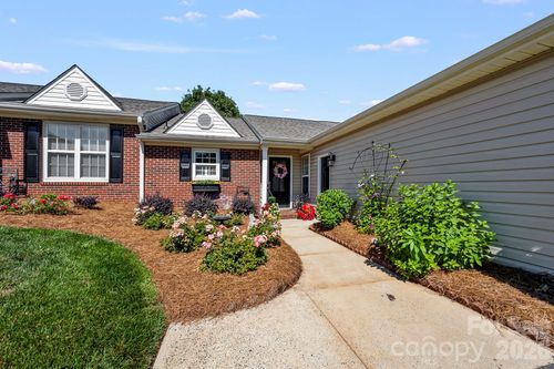 222 Troonsway Rd, Winston-Salem, NC, 27127-5748 | Card Image